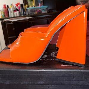 Brand NEW Ego mules. Size US 6. Never worn.